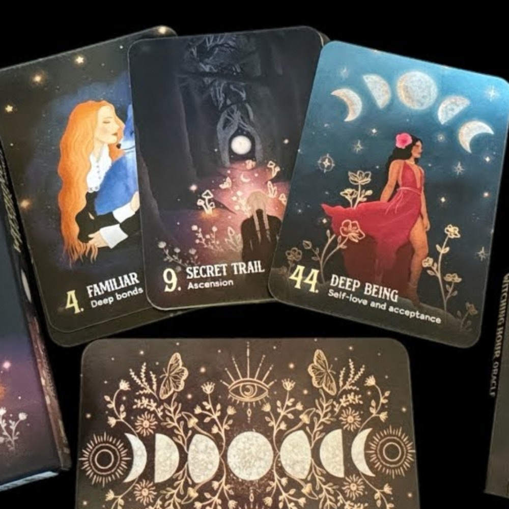 Tarot Deck With Guidebook - بطاقات أوراكل لساعة الساحرة توقظ السحر